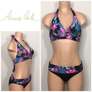 Anne Cole black floral bikini. L-top/M-bottom. NWT